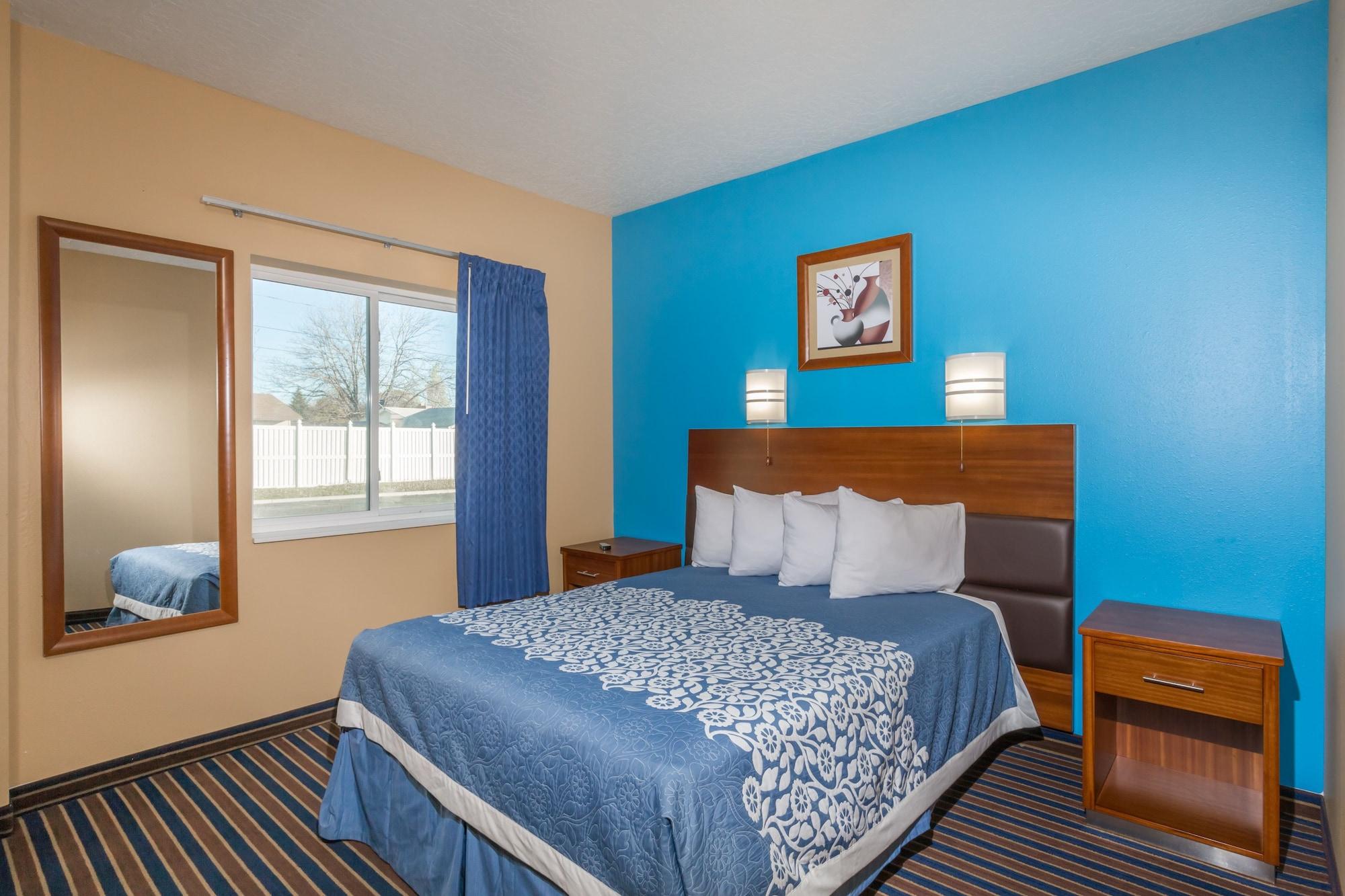 Days Inn By Wyndham ורנל מראה חיצוני תמונה