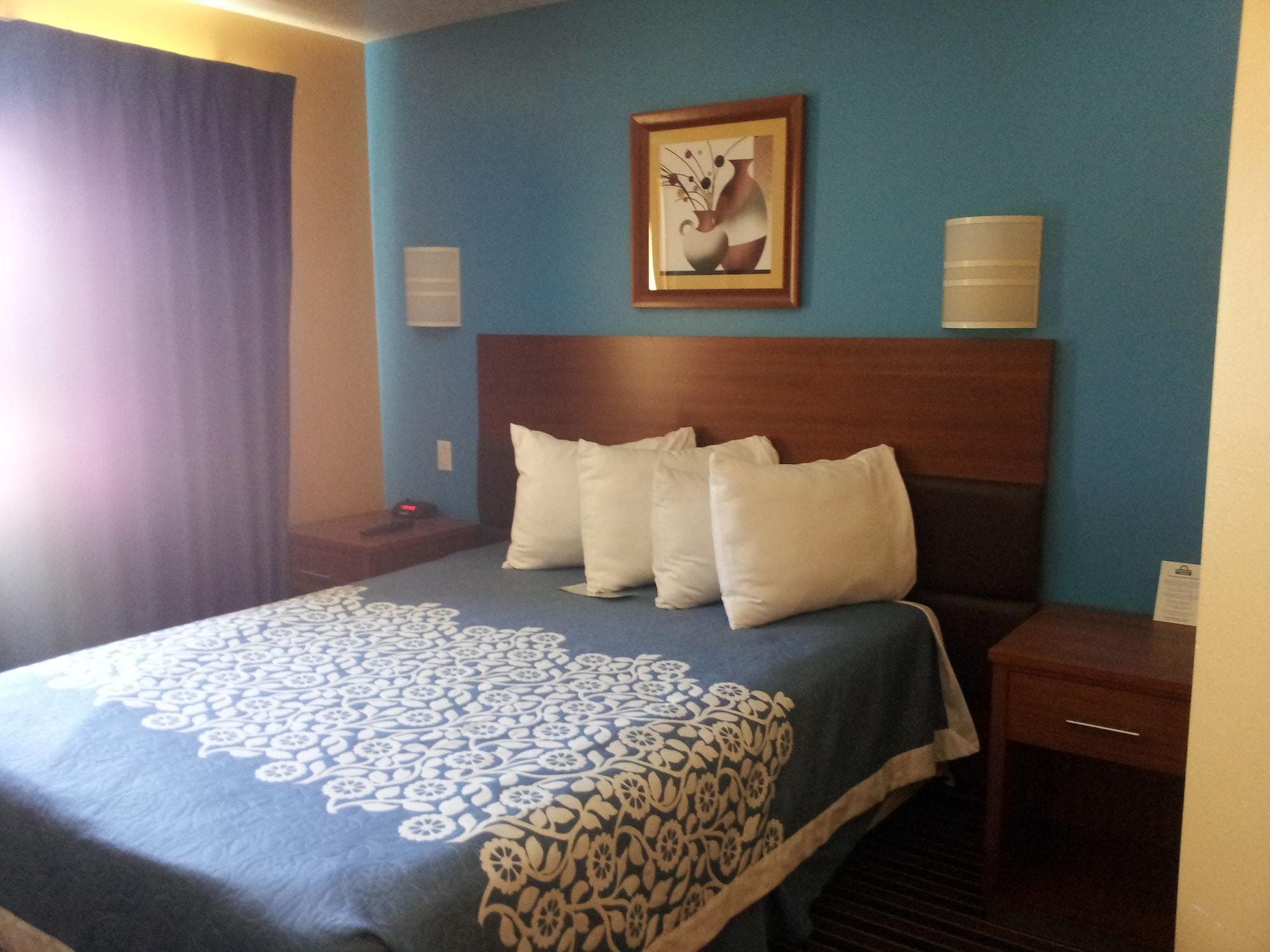 Days Inn By Wyndham ורנל מראה חיצוני תמונה