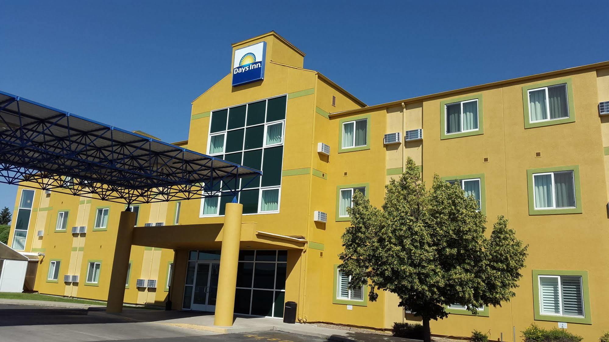 Days Inn By Wyndham ורנל מראה חיצוני תמונה